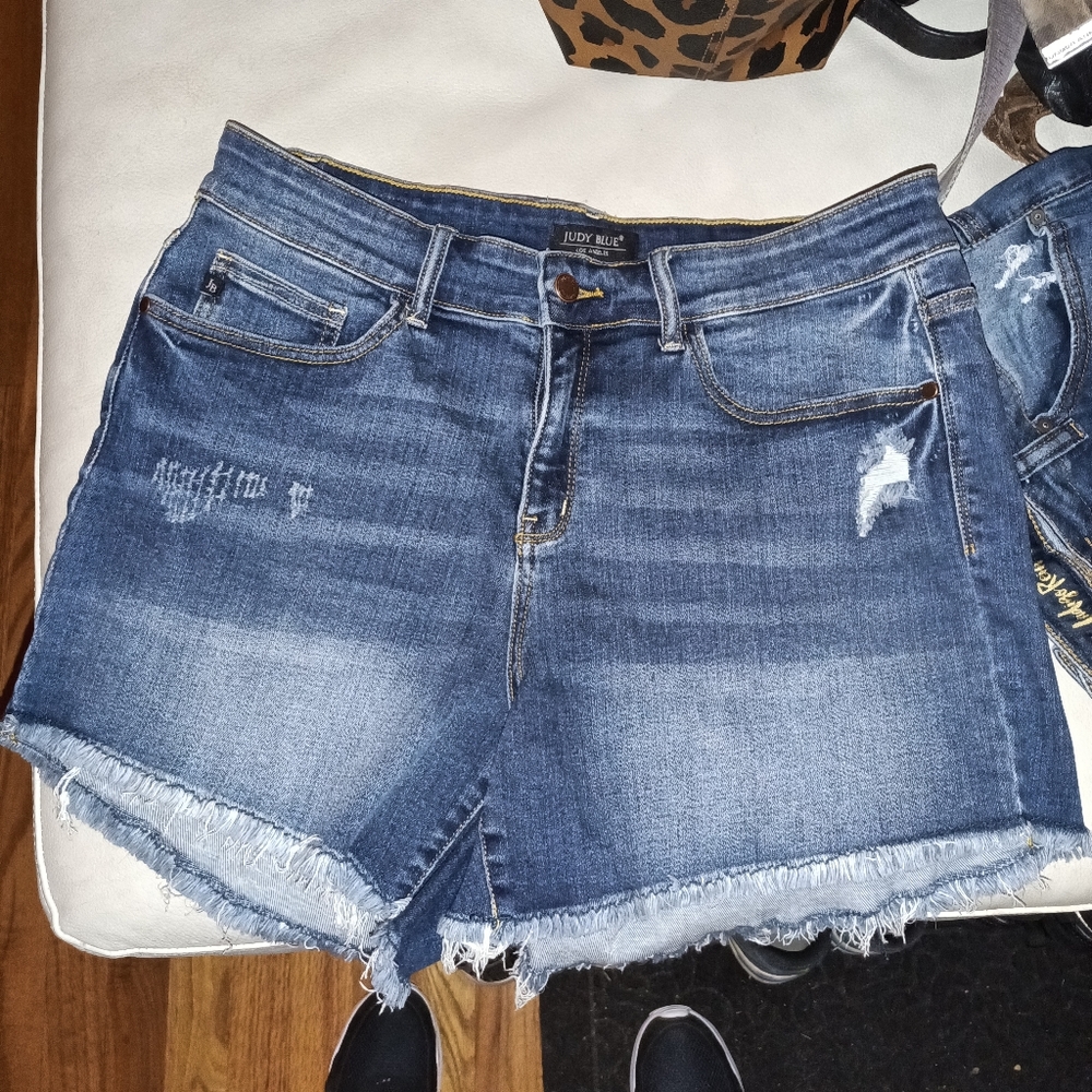 Judy Blue frayed edge shorts